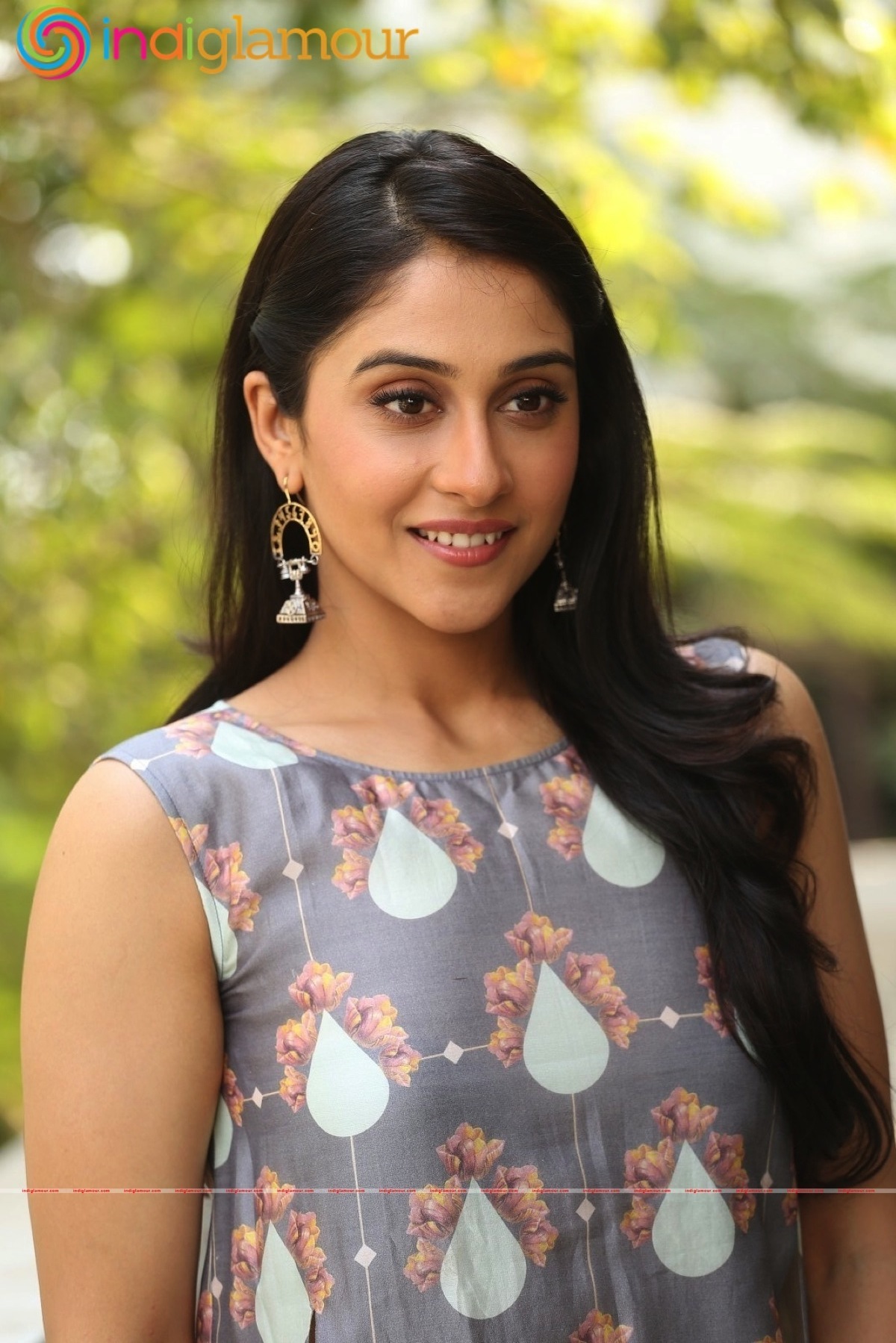 Regina Cassandra Actress hd photo