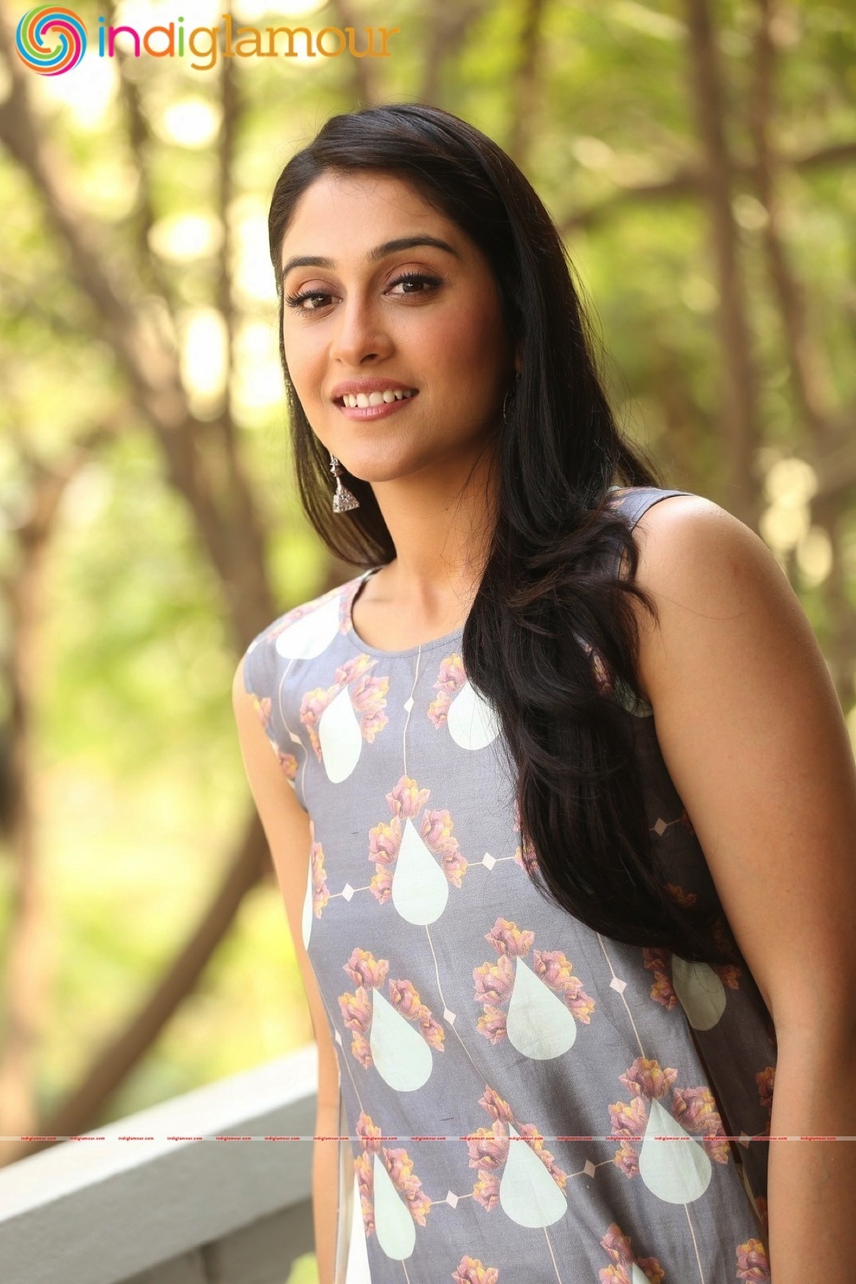 Regina Cassandra Actress hd photo