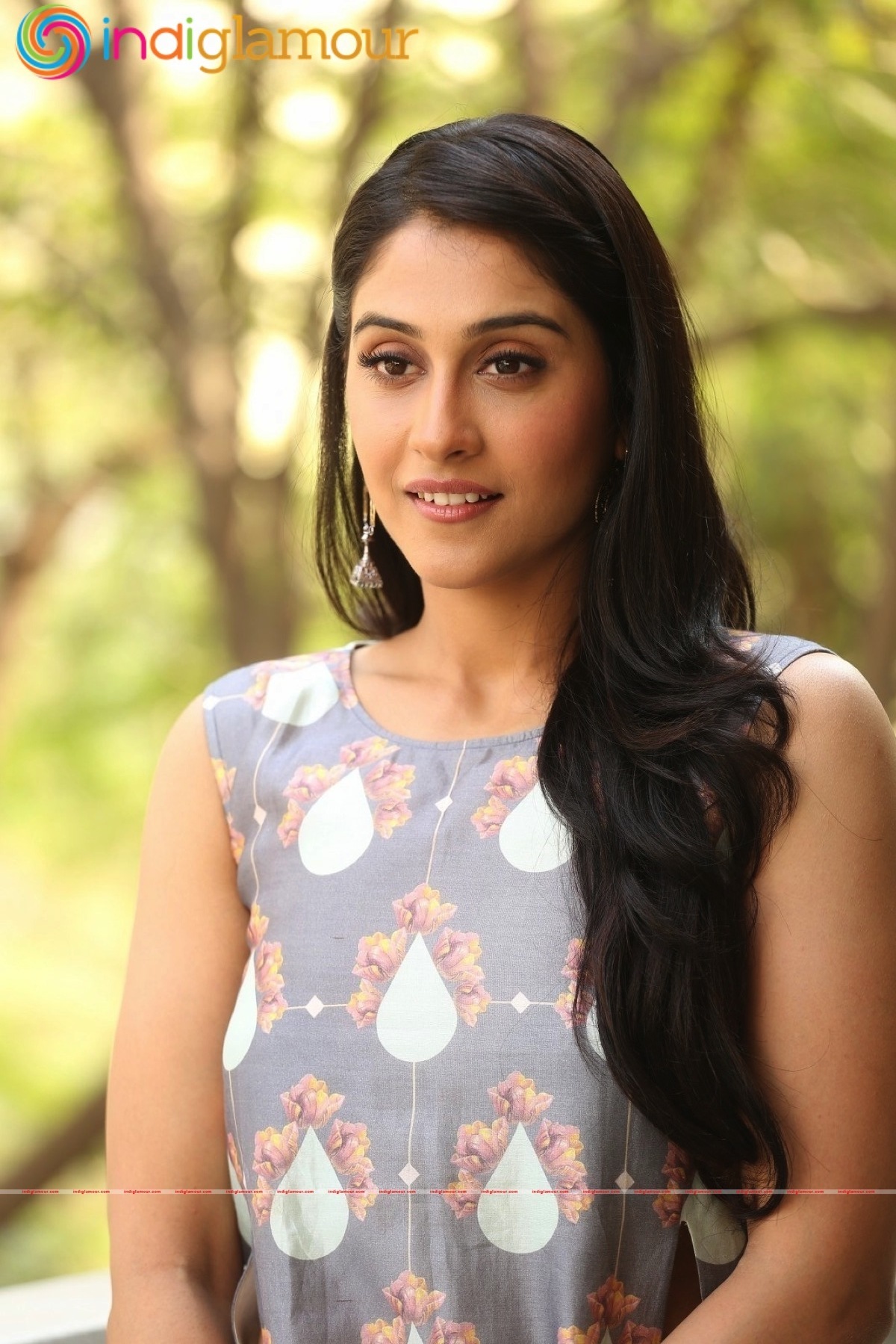 Regina Cassandra Actress hd photo