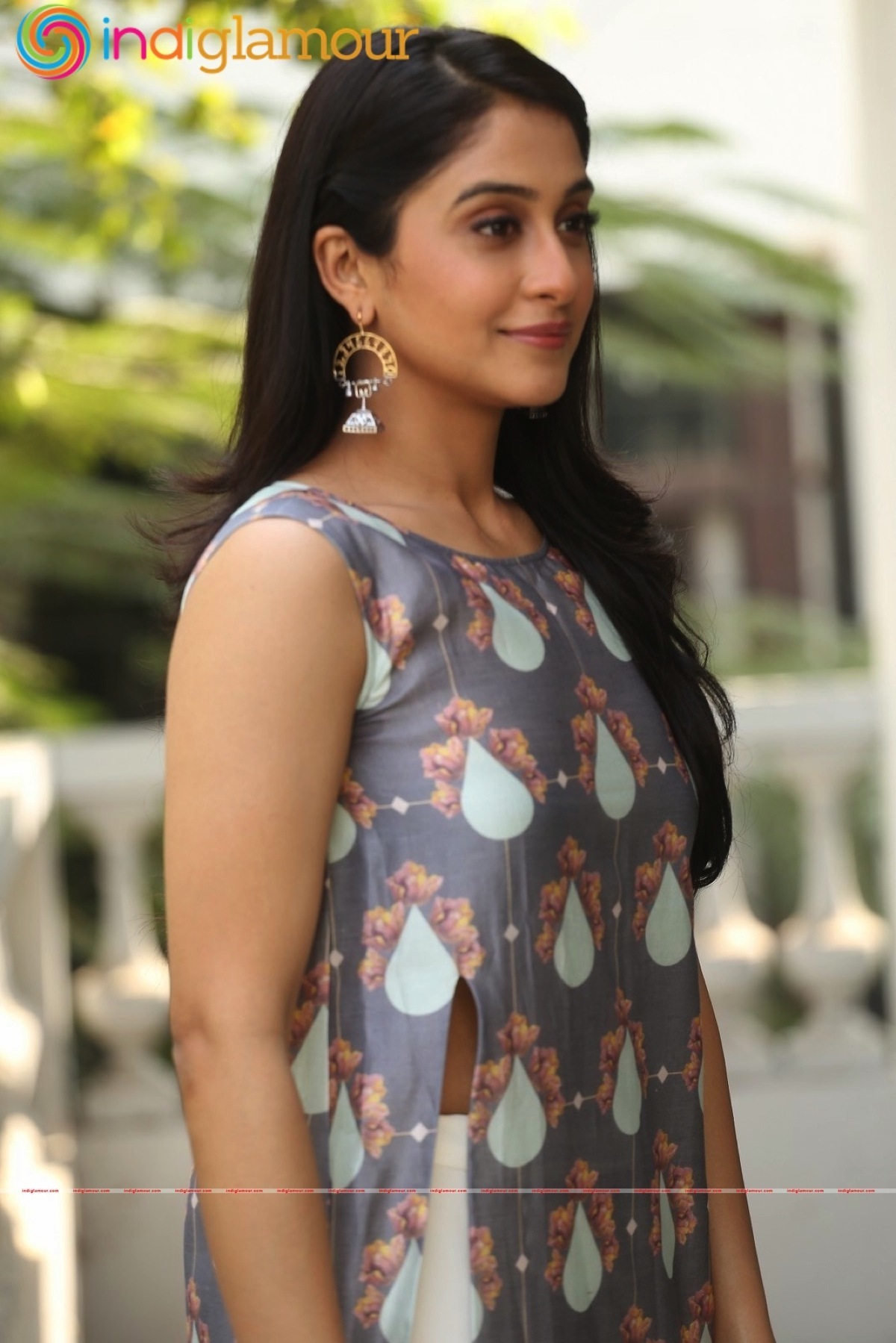 Regina Cassandra Actress hd photo