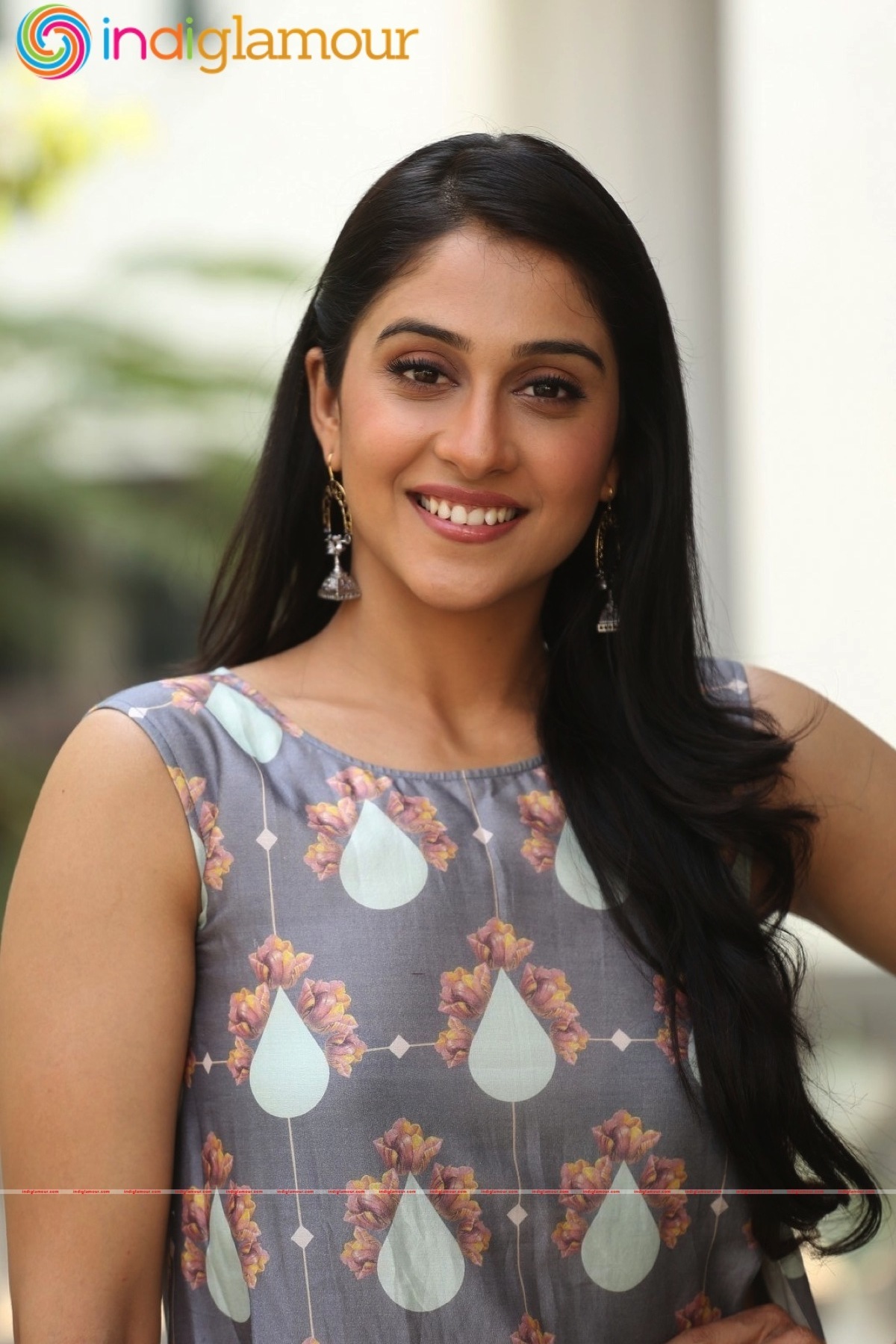 Regina Cassandra Actress hd photo