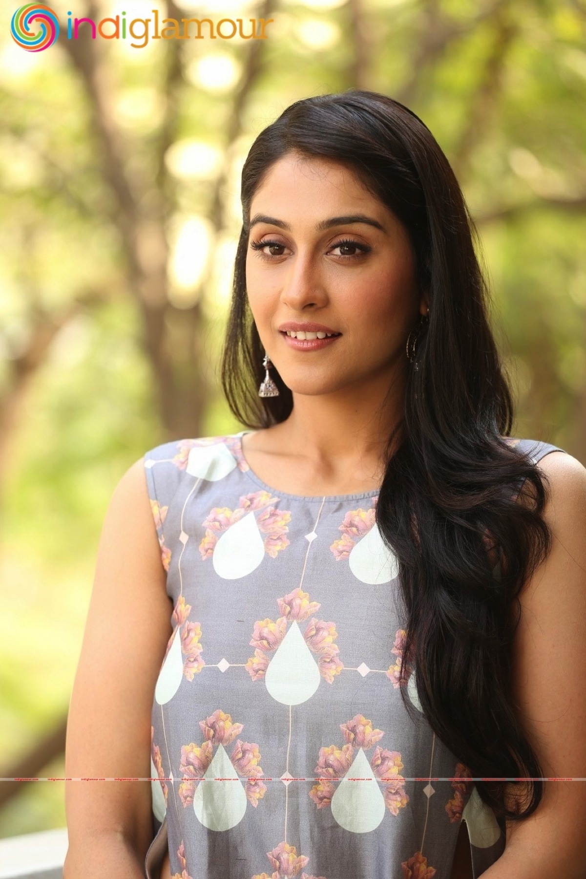 Regina Cassandra Actress hd photo