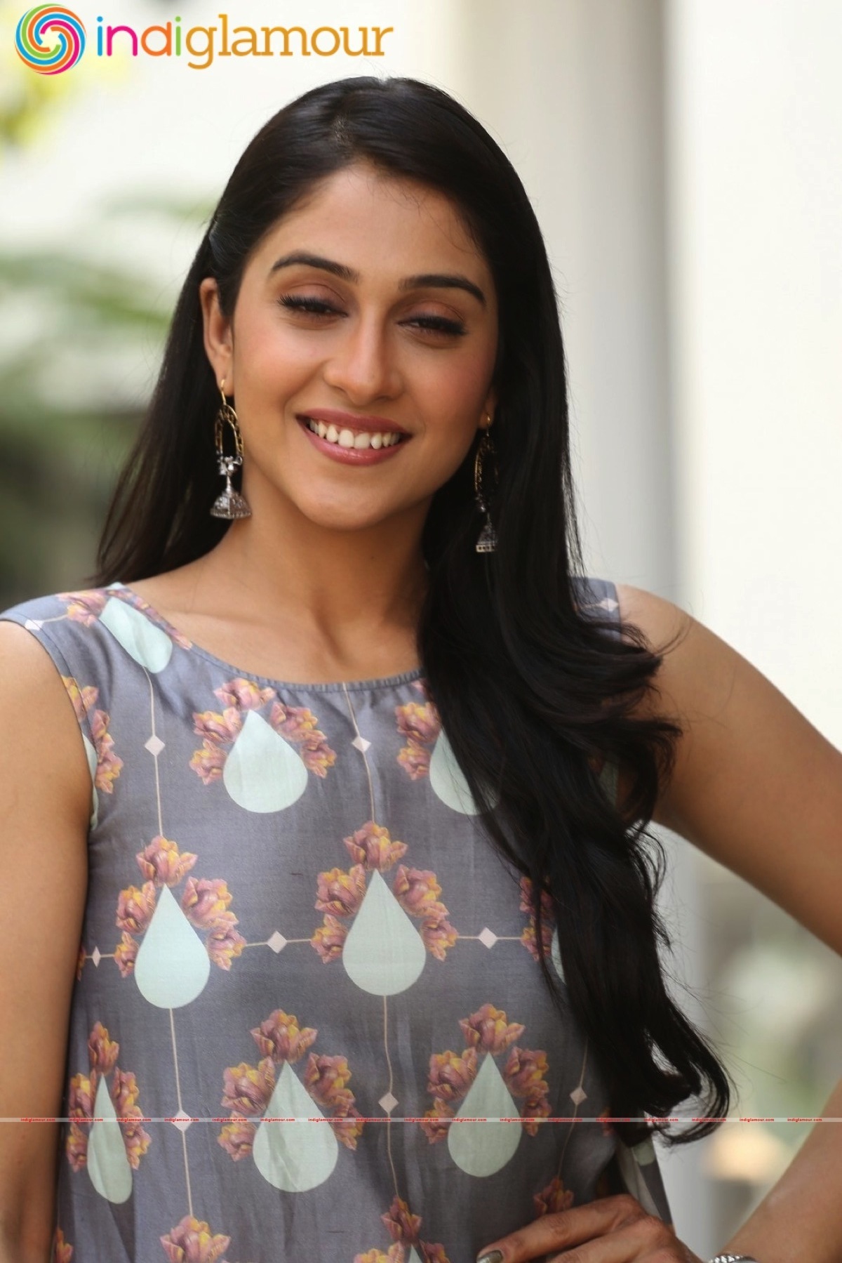 Regina Cassandra Actress hd photo