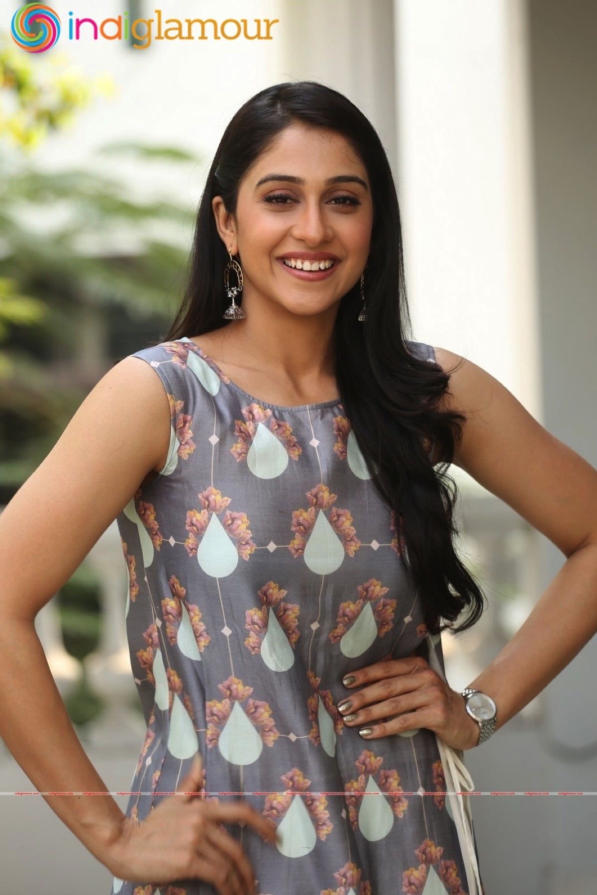 Regina Cassandra Actress hd photo