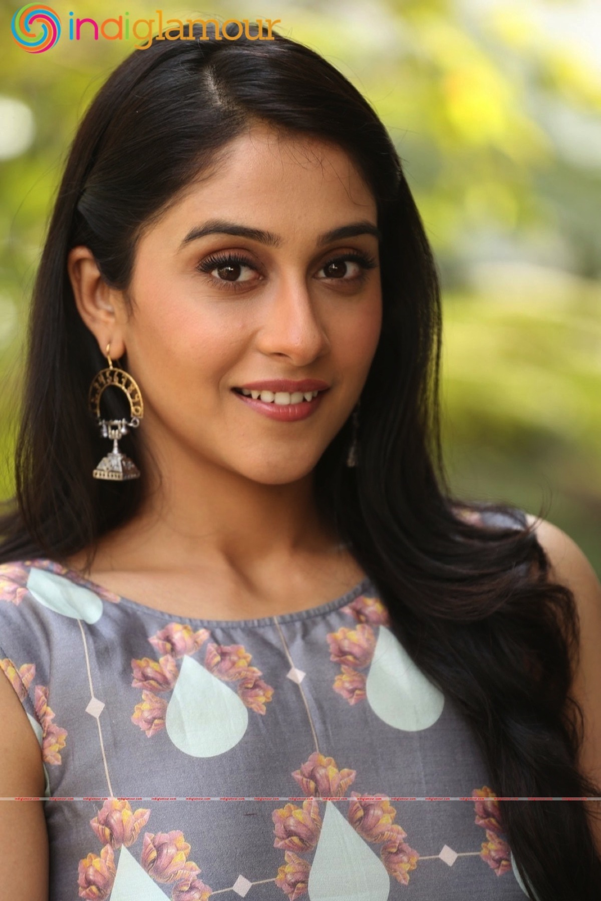 Regina Cassandra Actress hd photo