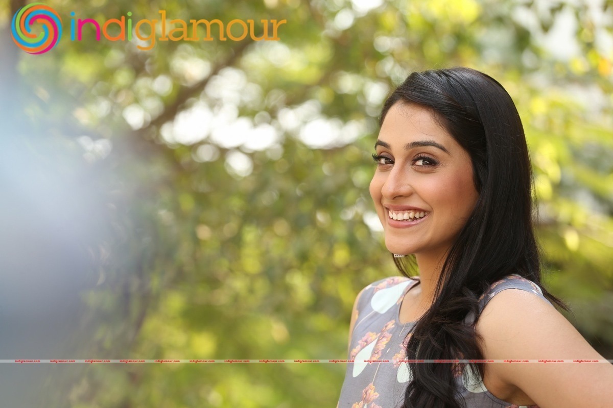 Regina Cassandra Actress hd photo