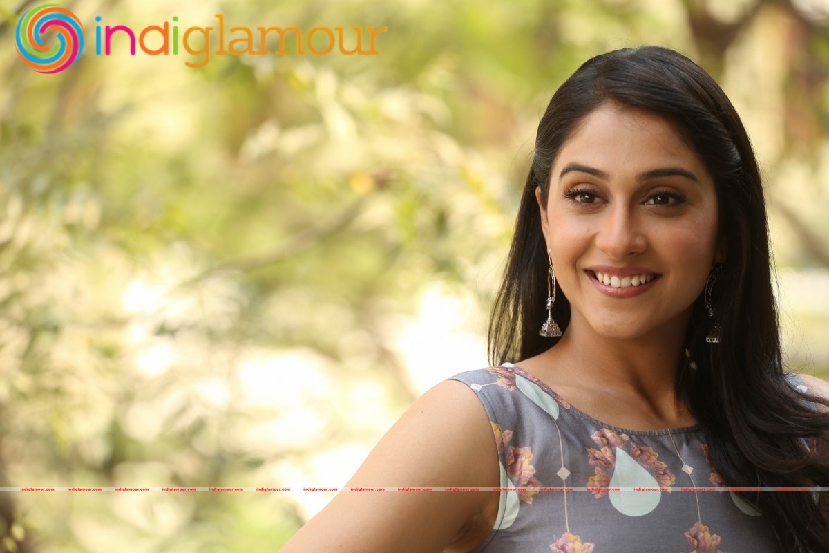 Regina Cassandra Actress hd photo