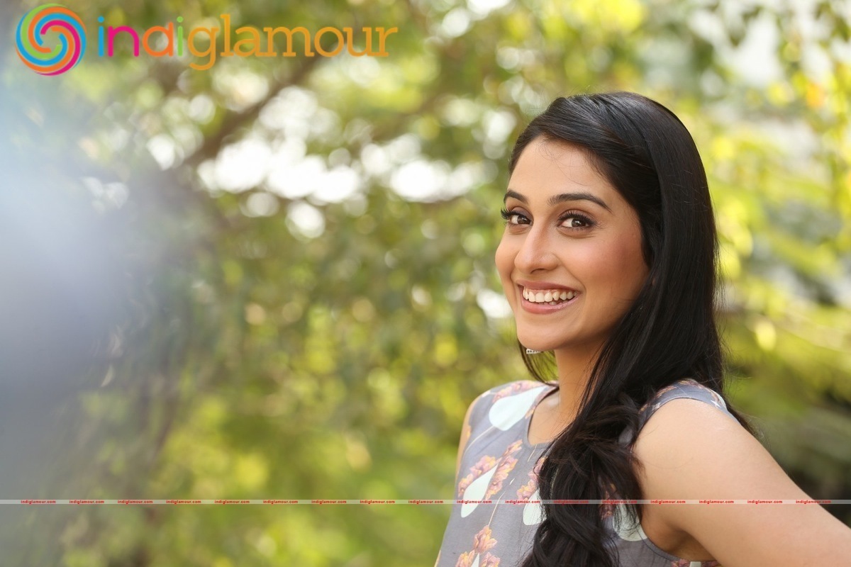Regina Cassandra Actress hd photo