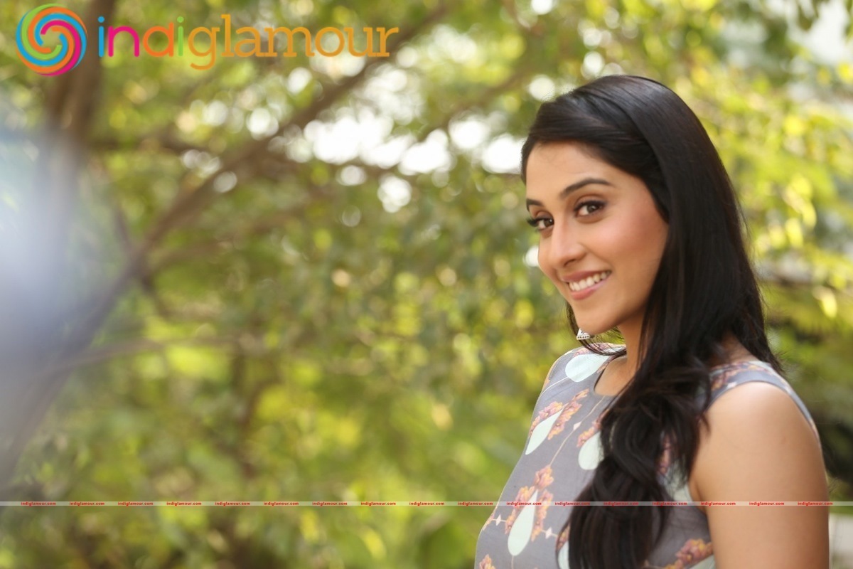Regina Cassandra Actress hd photo