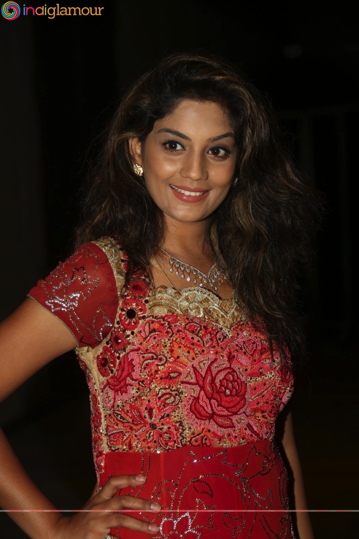 Karuna Actress hd photo