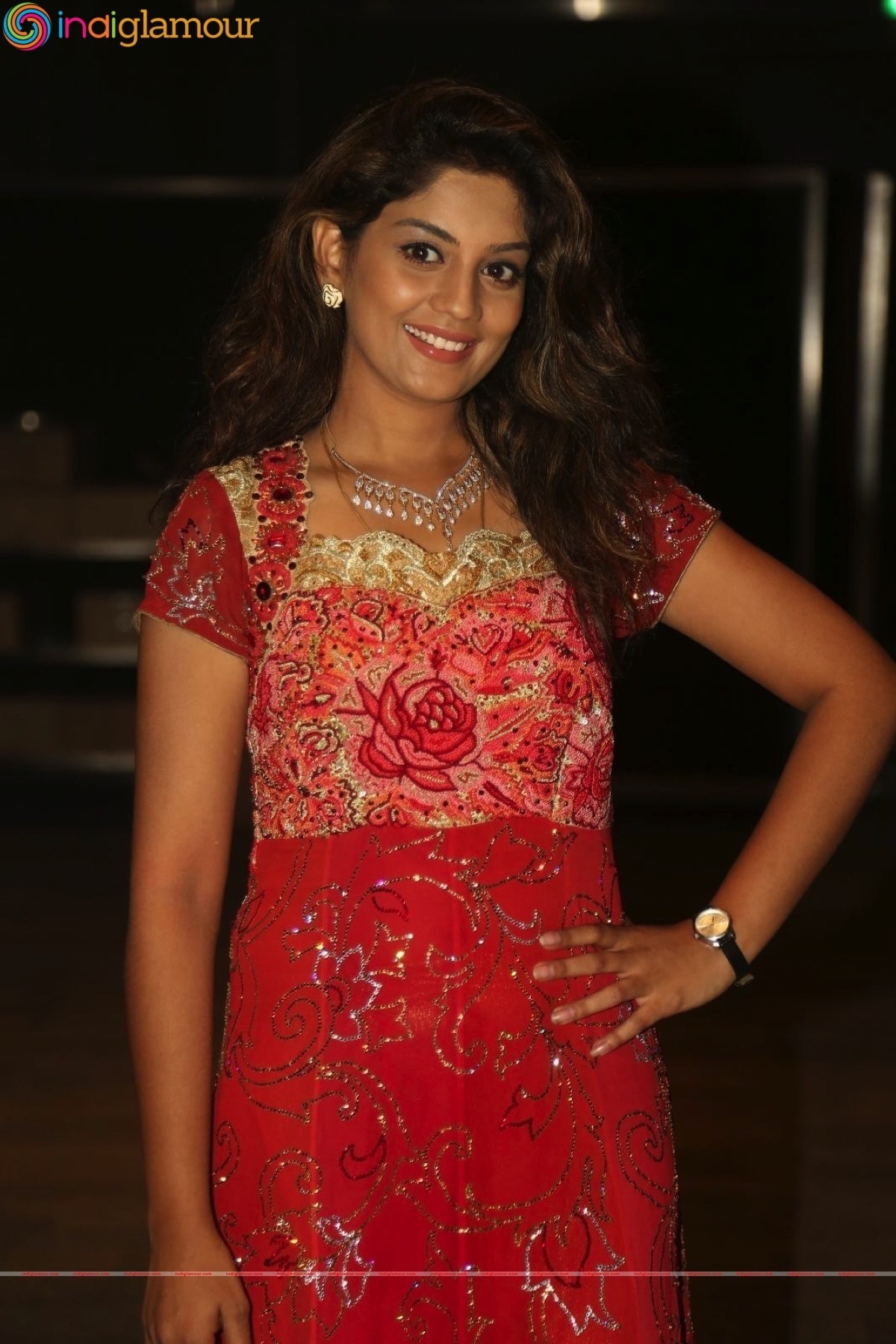 Karuna Actress hd photo