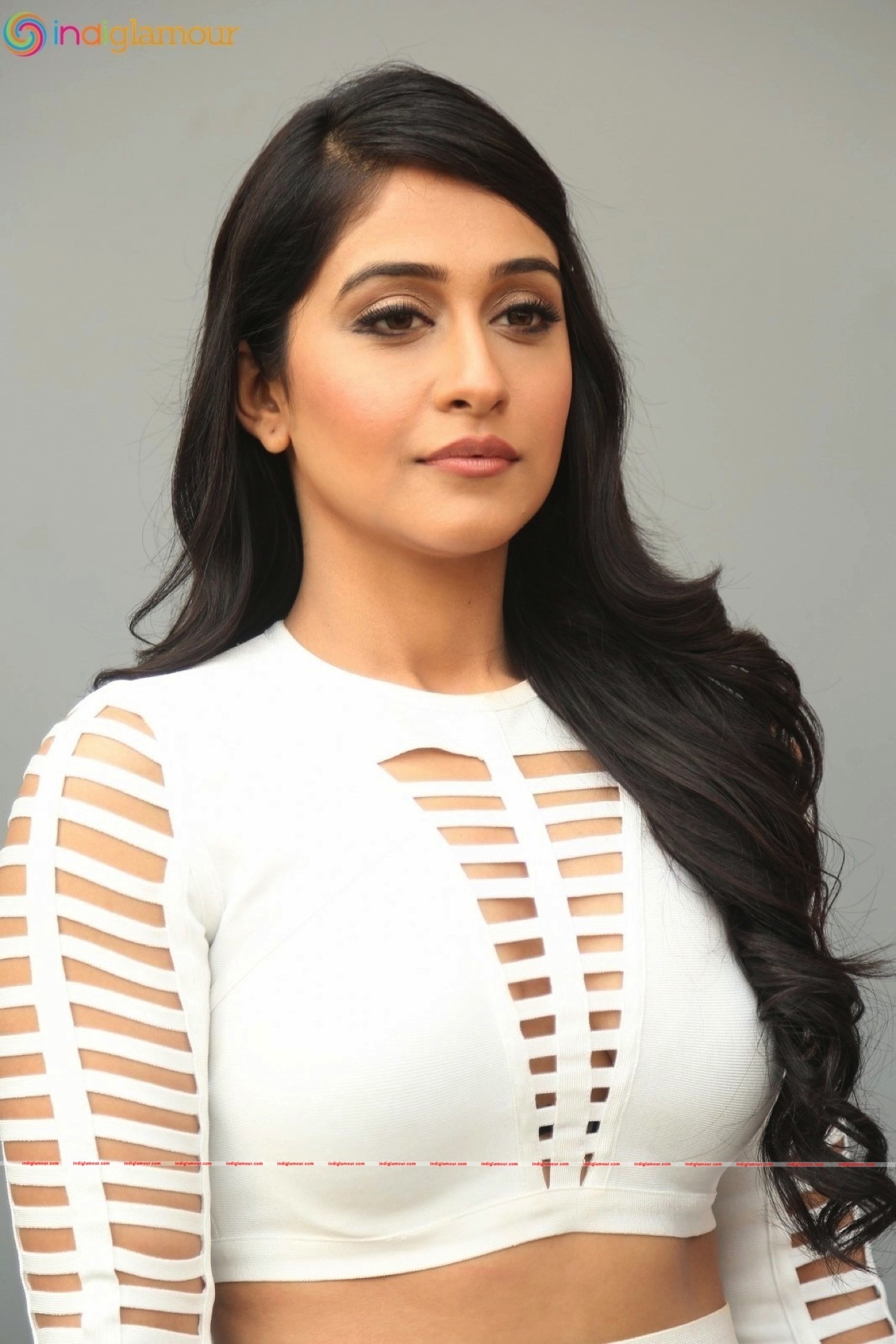 Regina Cassandra Actress hd photo
