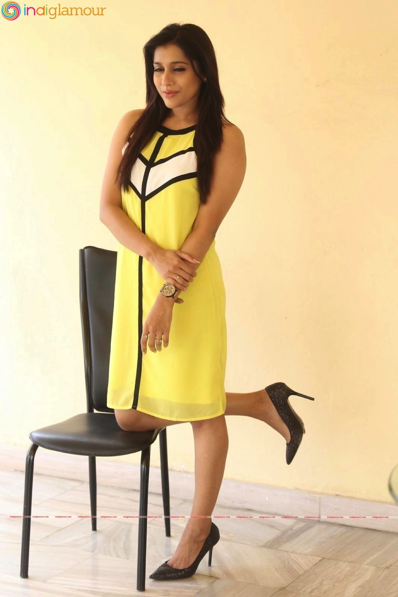 Rashmi Gautam  Actress hd photo