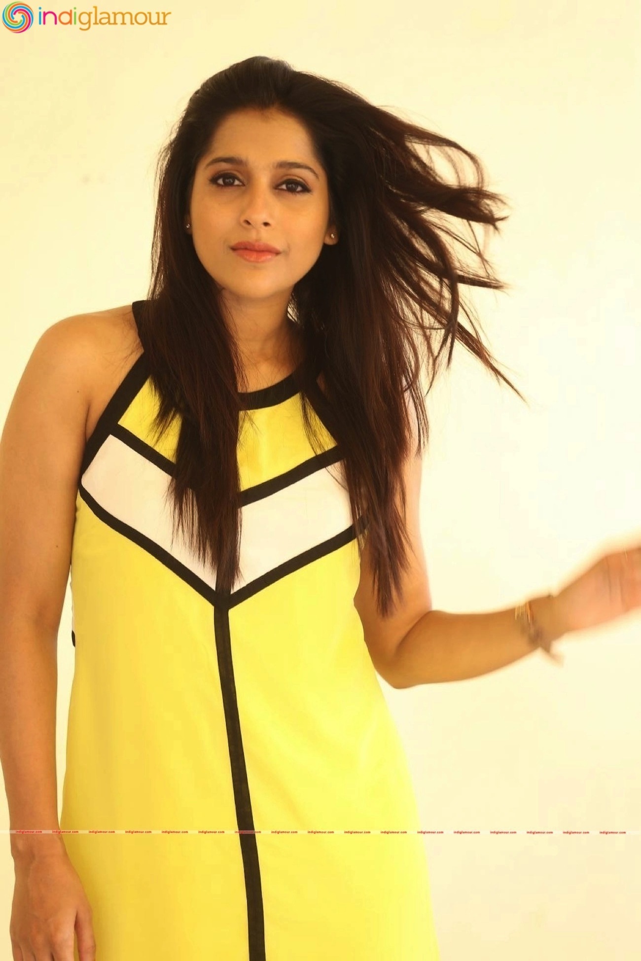Rashmi Gautam  Actress hd photo