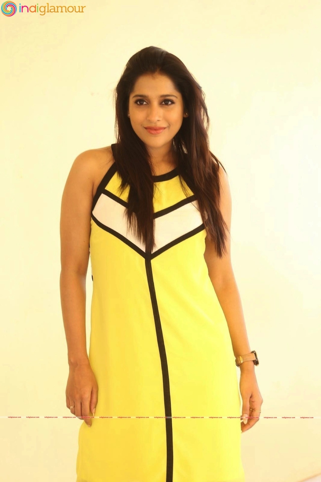 Rashmi Gautam  Actress hd photo