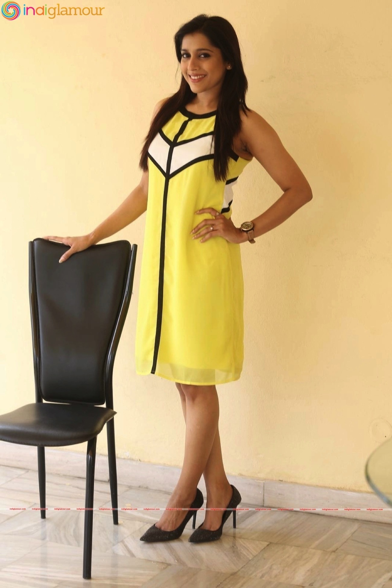 Rashmi Gautam  Actress hd photo