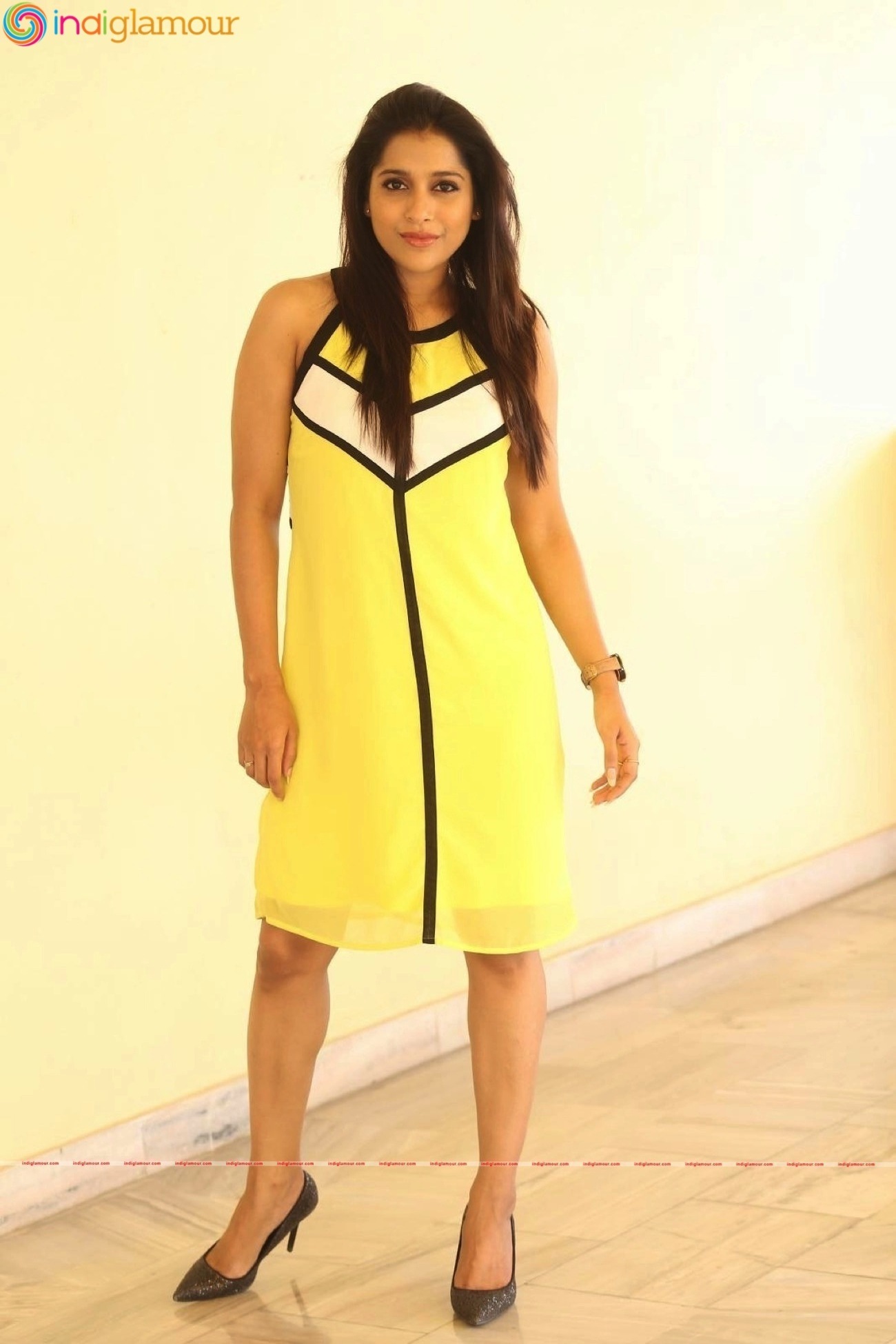 Rashmi Gautam  Actress hd photo