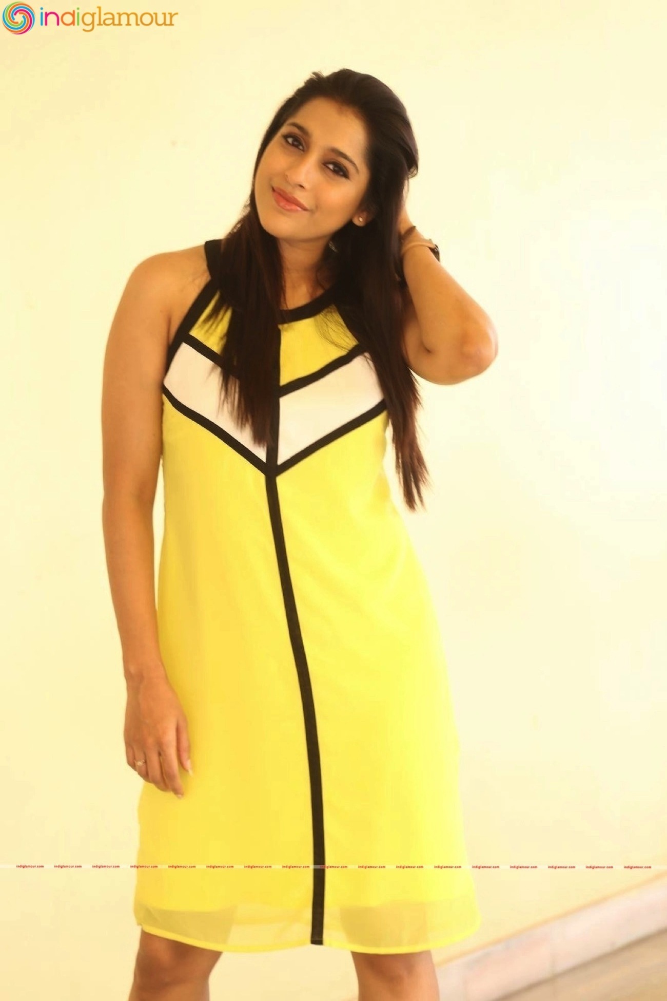 Rashmi Gautam  Actress hd photo