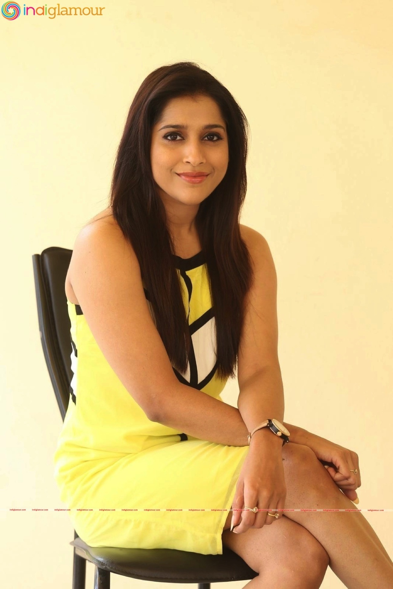 Rashmi Gautam  Actress hd photo
