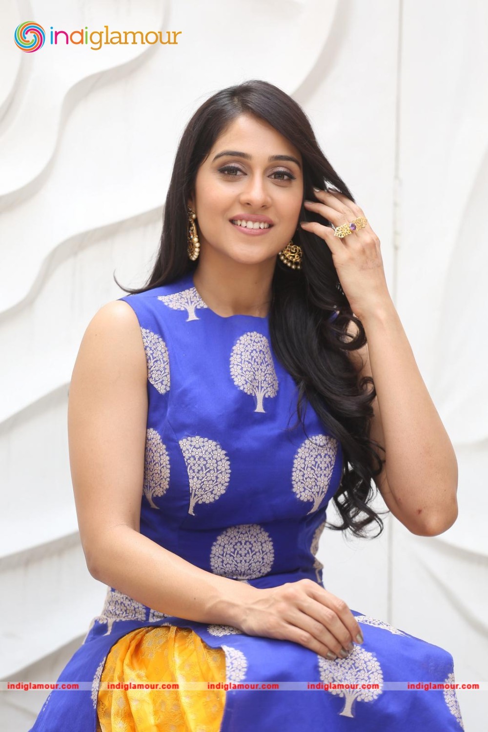 Regina Cassandra Actress hd photo