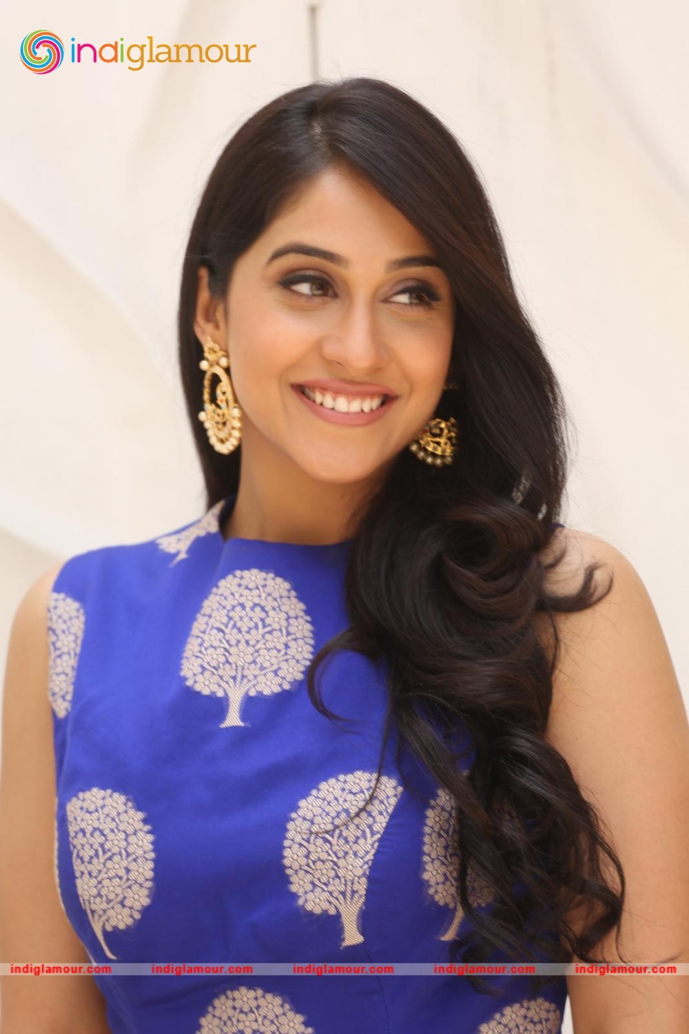 Regina Cassandra Actress hd photo