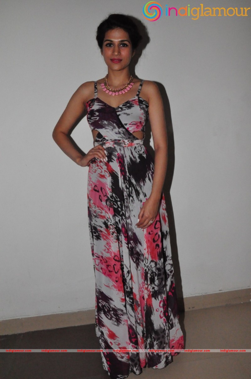 Shraddha Das Actress hd photo