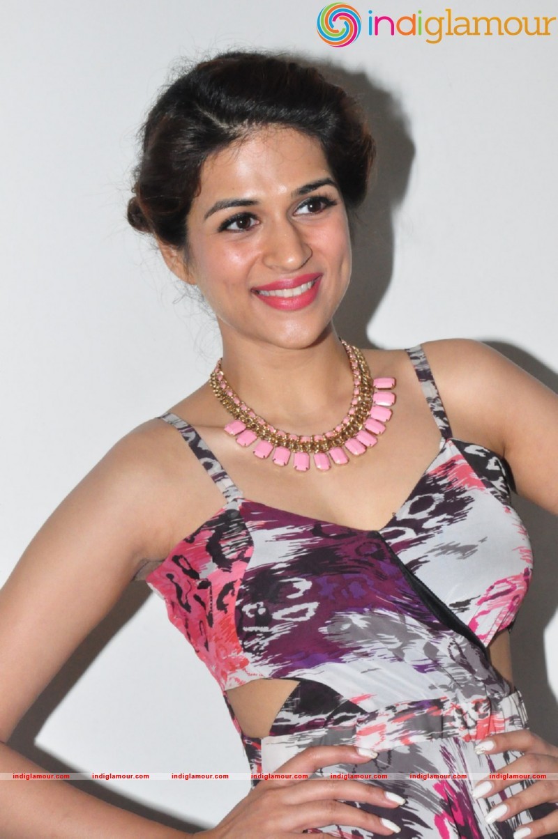 Shraddha Das Actress hd photo