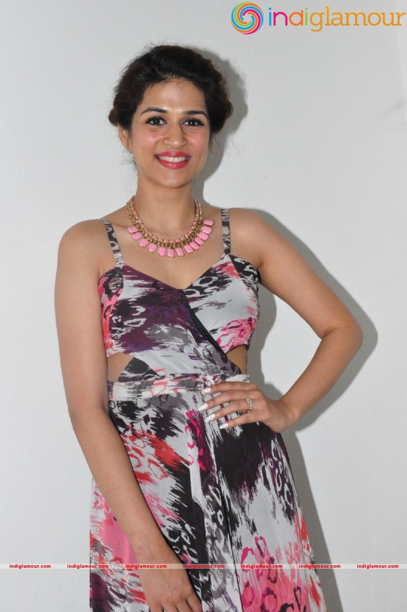 Shraddha Das Actress hd photo