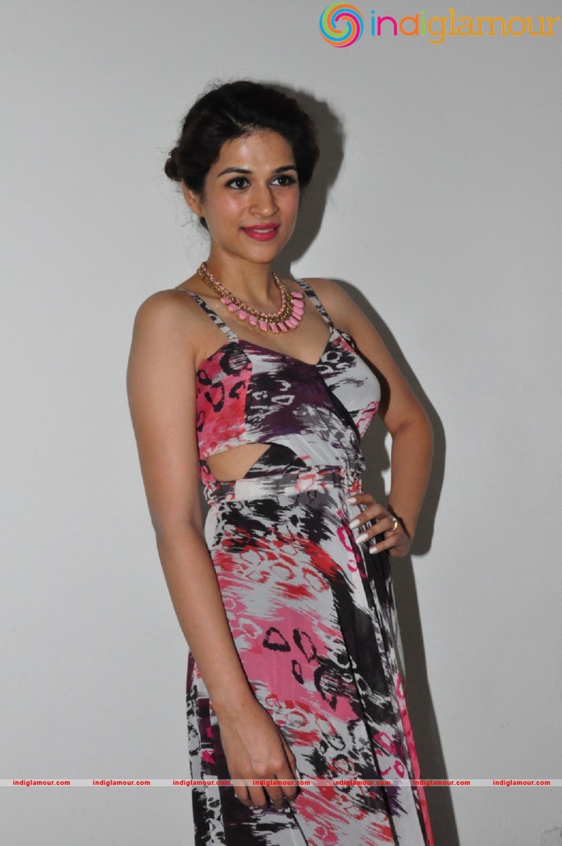 Shraddha Das Actress hd photo