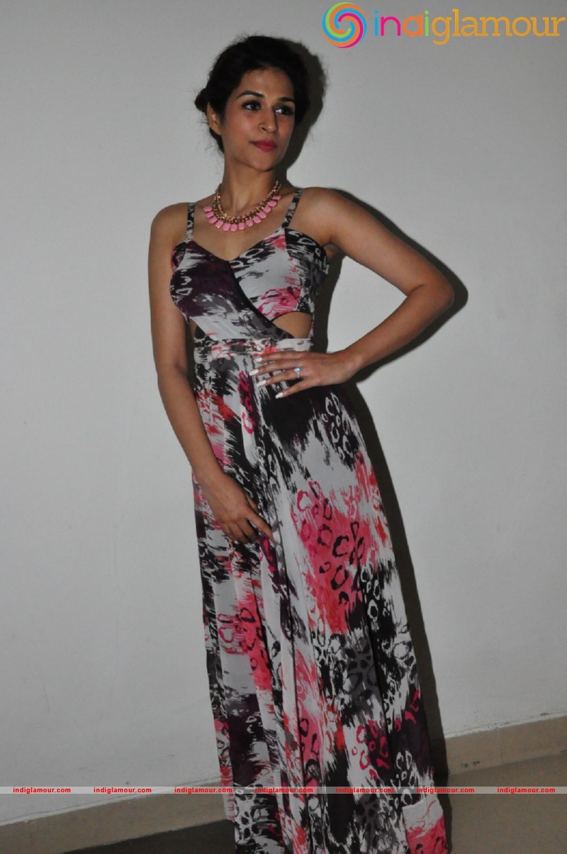 Shraddha Das Actress hd photo
