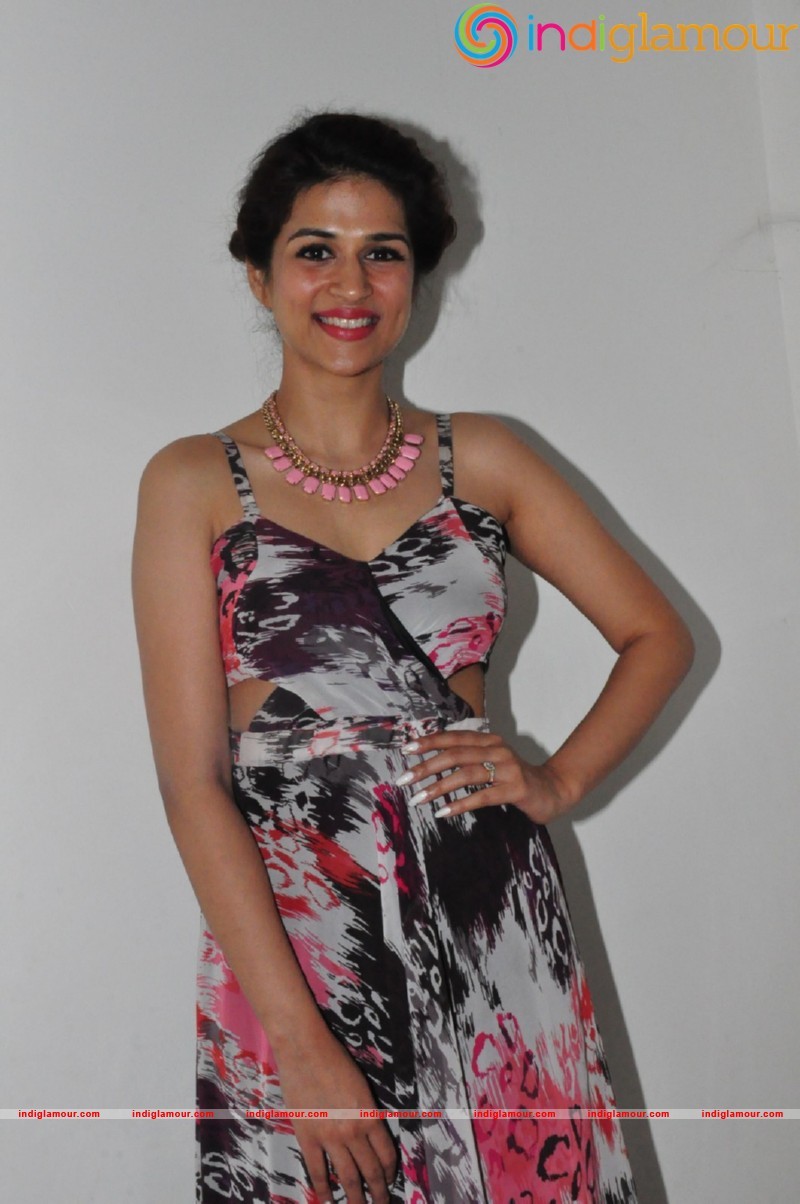 Shraddha Das Actress hd photo