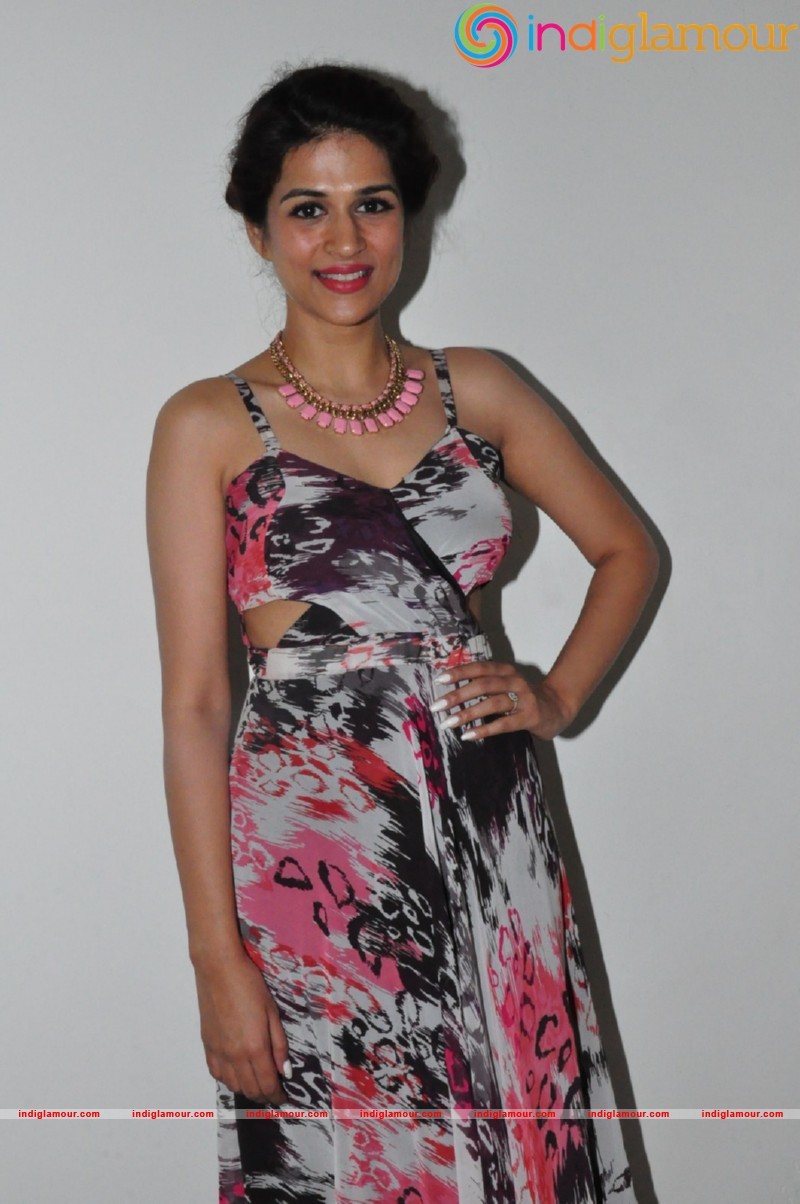 Shraddha Das Actress hd photo