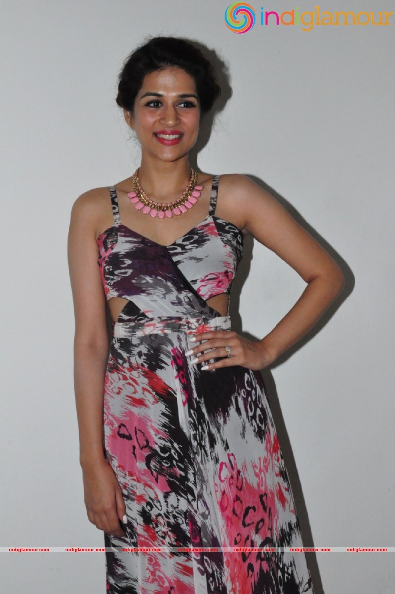 Shraddha Das Actress hd photo