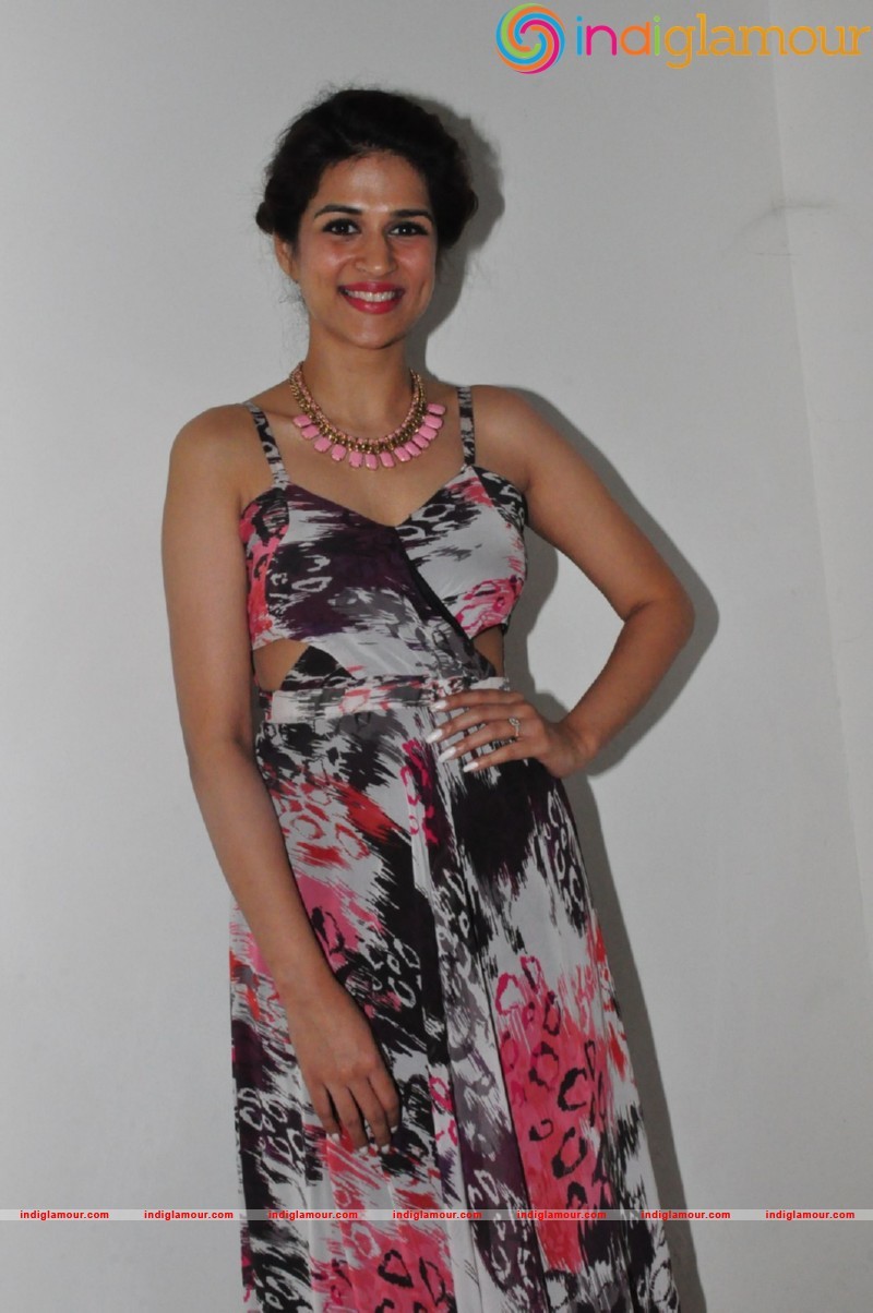 Shraddha Das Actress hd photo