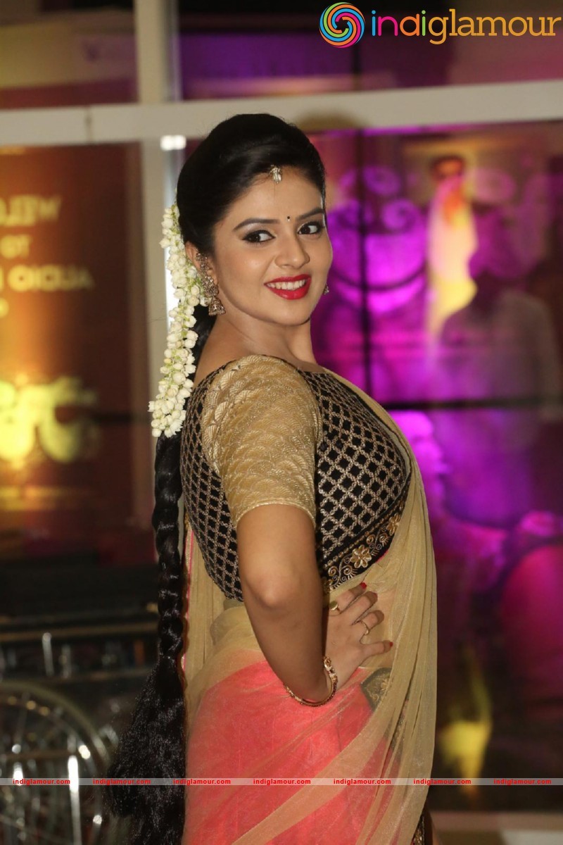 Sreemukhi Actress hd photo