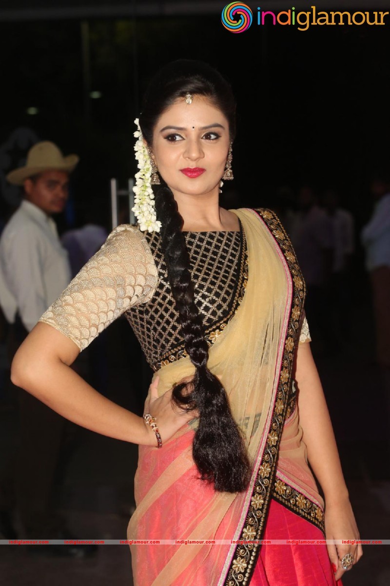Sreemukhi Actress hd photo