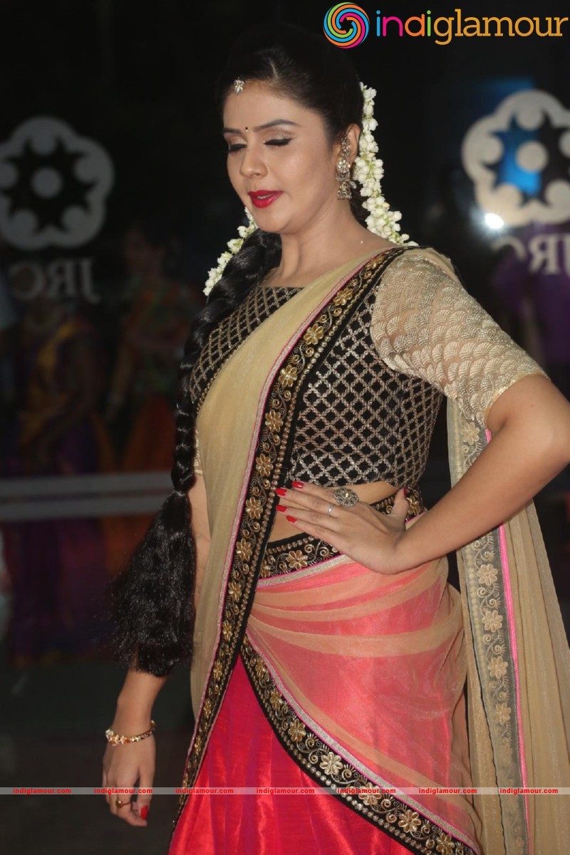 Sreemukhi Actress hd photo