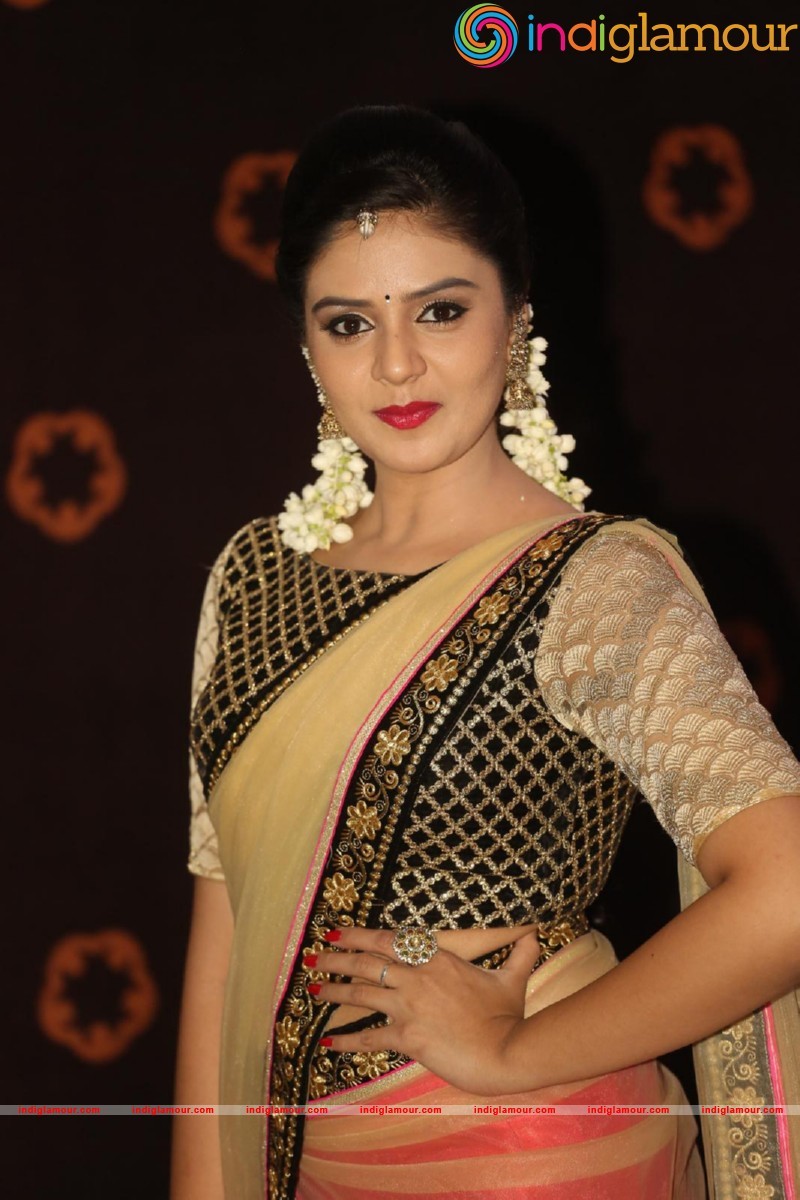 Sreemukhi Actress hd photo