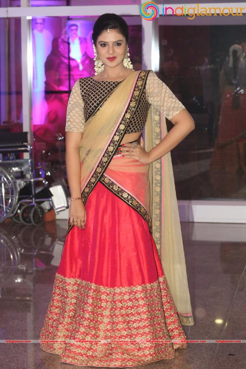 Sreemukhi Actress hd photo