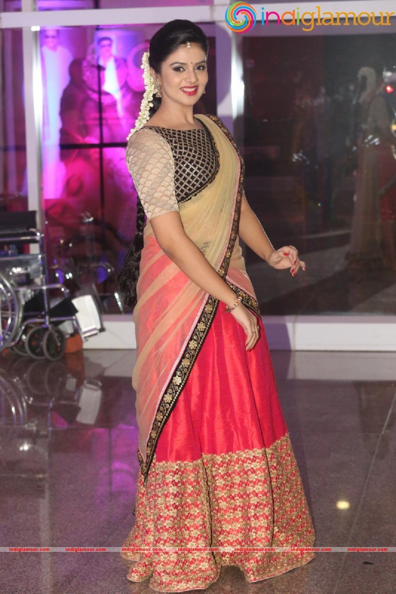 Sreemukhi Actress hd photo