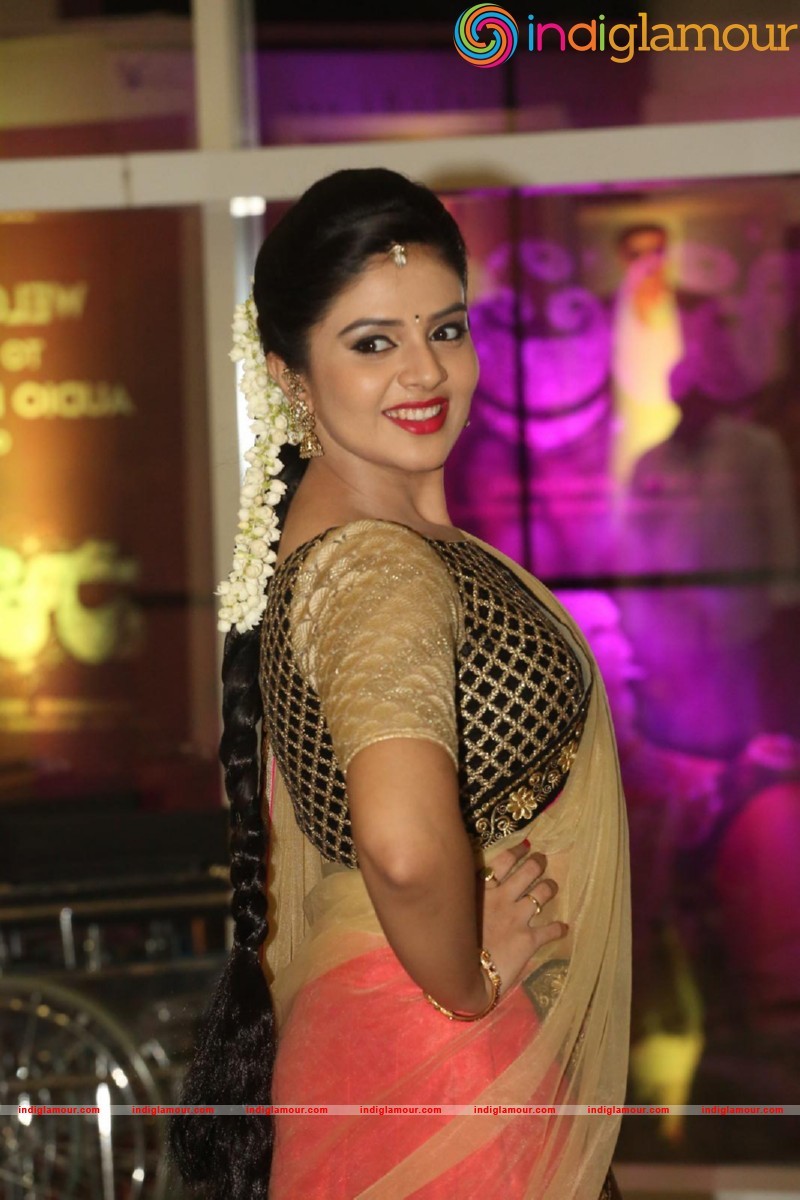 Sreemukhi Actress hd photo