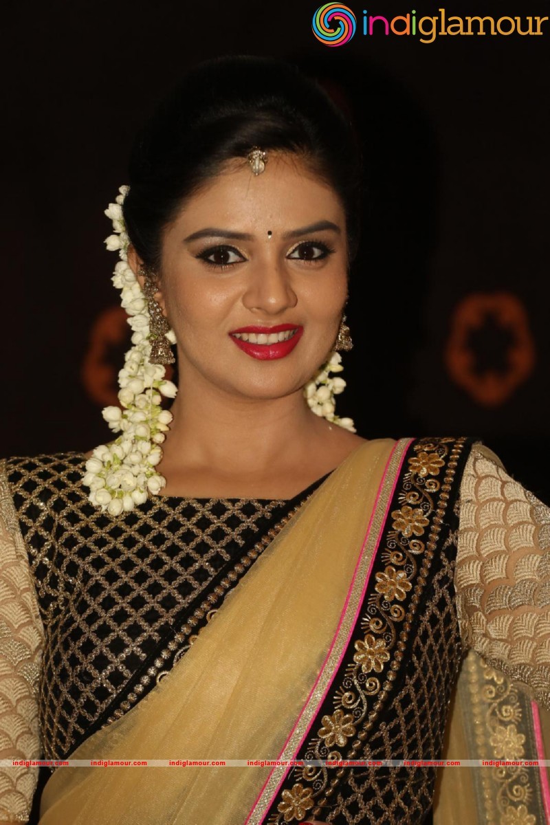 Sreemukhi Actress hd photo