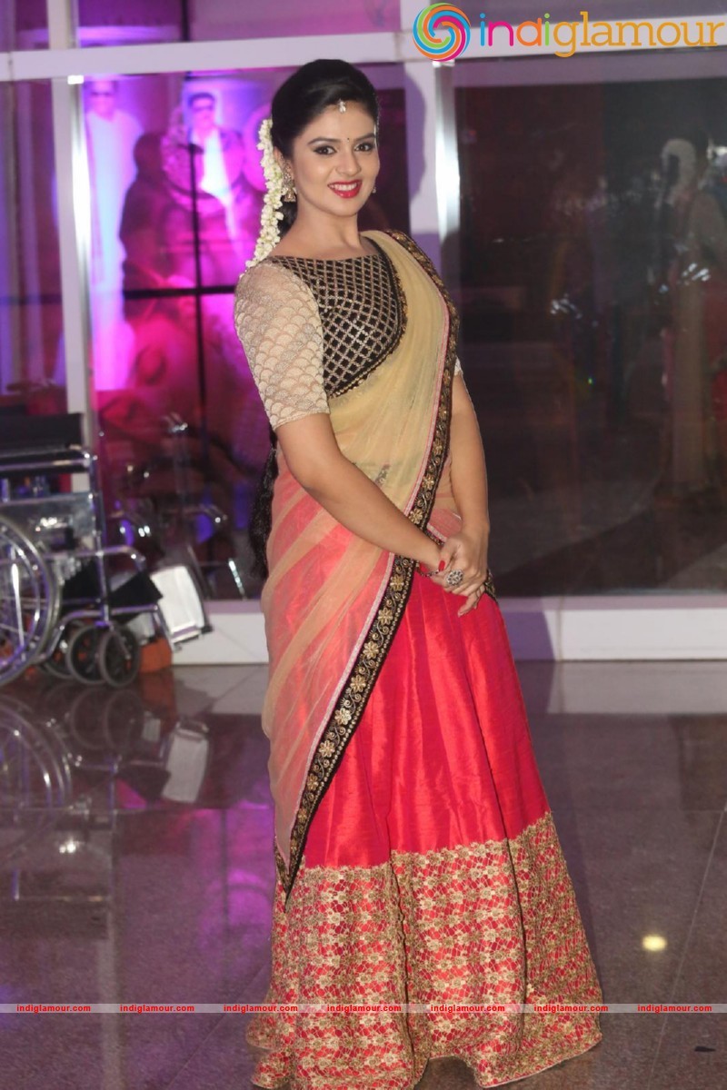 Sreemukhi Actress hd photo