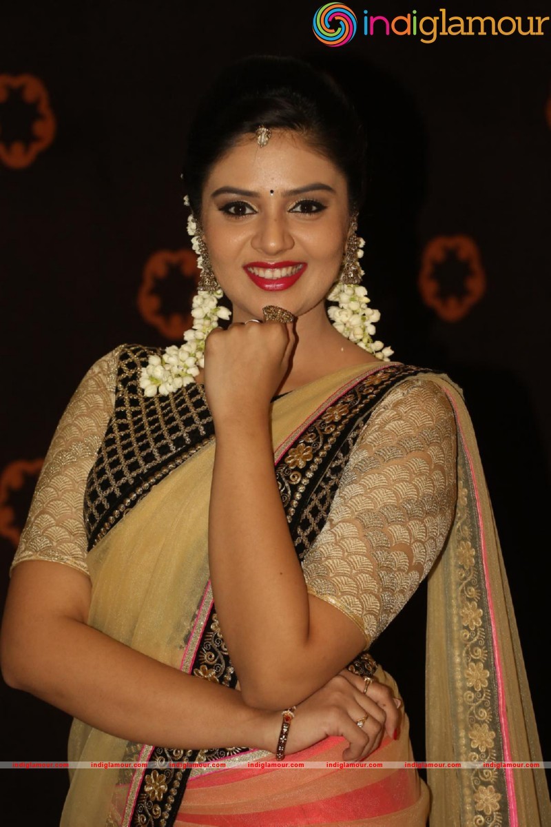 Sreemukhi Actress hd photo