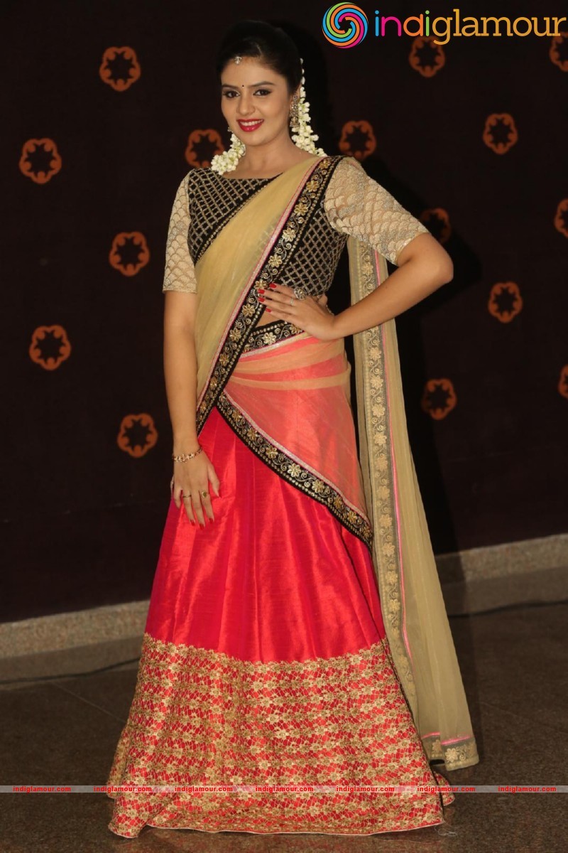 Sreemukhi Actress hd photo