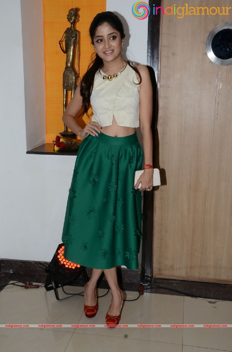 Poonam Kaur Actress hd photo