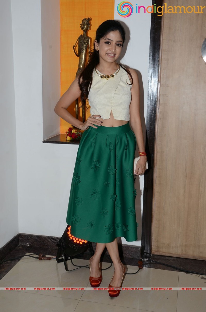 Poonam Kaur Actress hd photo