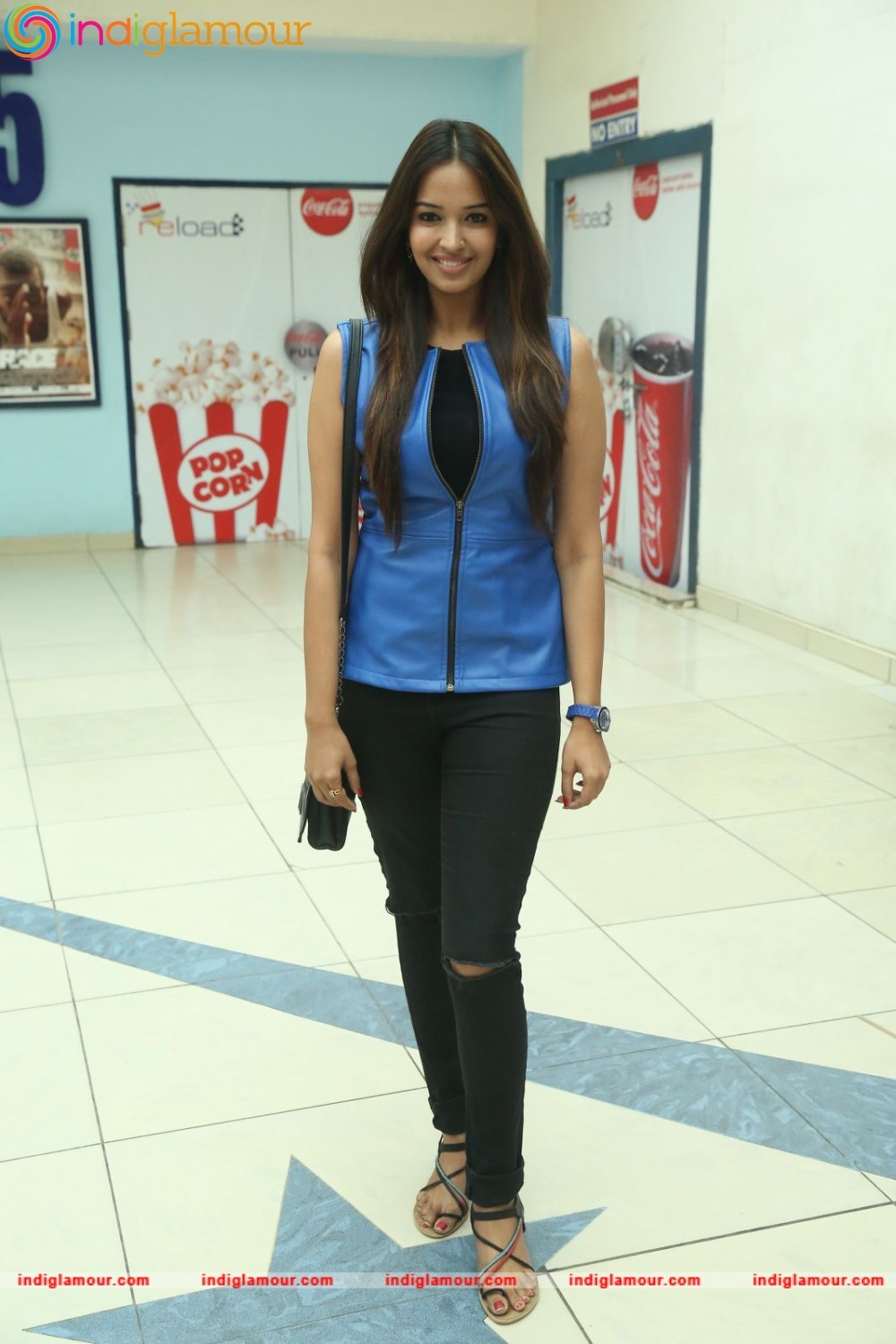 Pujita Ponnada Actress hd photo