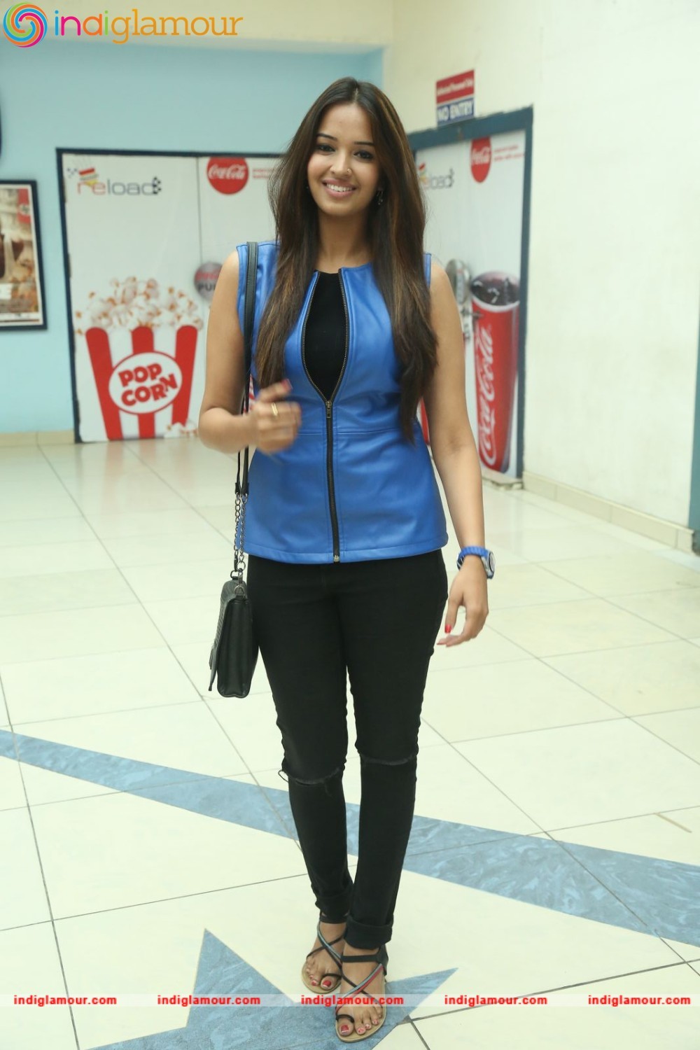 Pujita Ponnada Actress hd photo