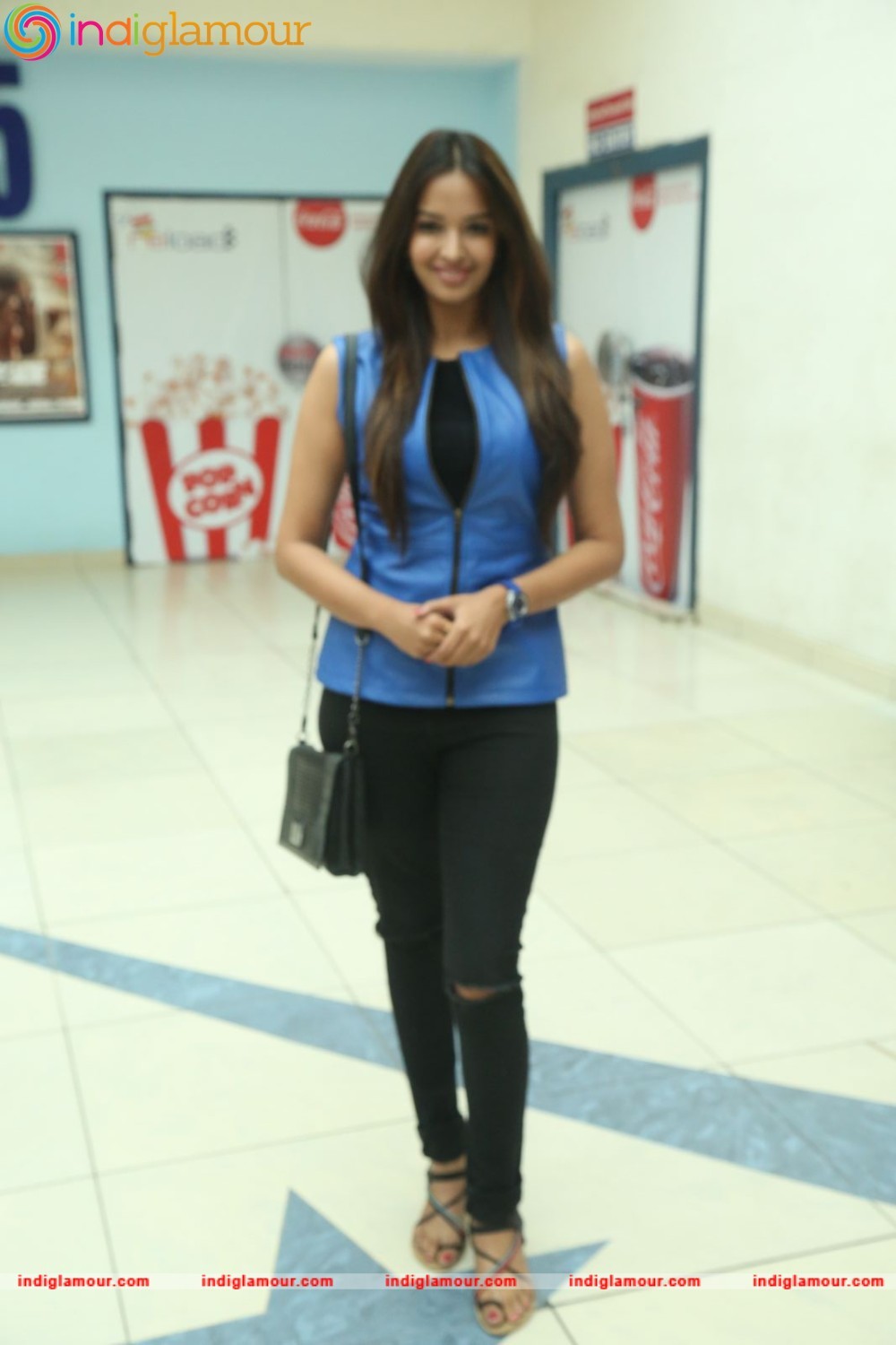 Pujita Ponnada Actress hd photo